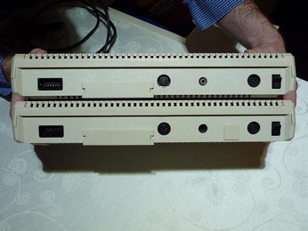 PAL Atari 800XL (top) SECAM (bottom)