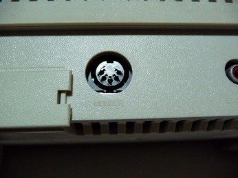 PAL Atari 800XL Monitor connector close-up