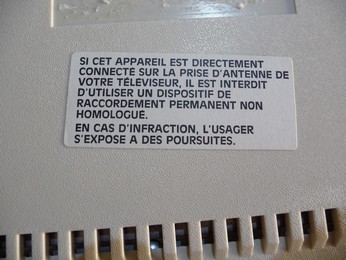 PAL Atari 800XL French sticker close-up #1