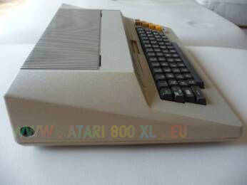 Later Peritel Atari 800 Left side, with Peritel connector