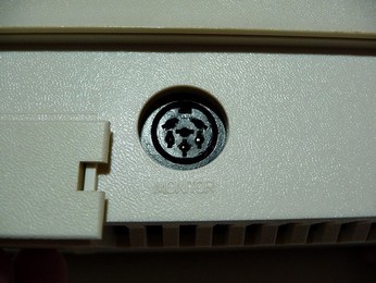 SECAM Atari 800XL Monitor connector close-up
