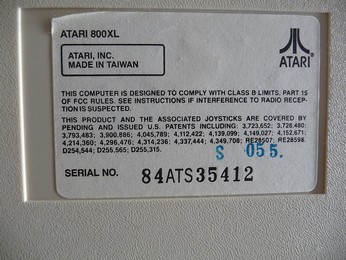 SECAM Atari 800XL Made in Taiwan